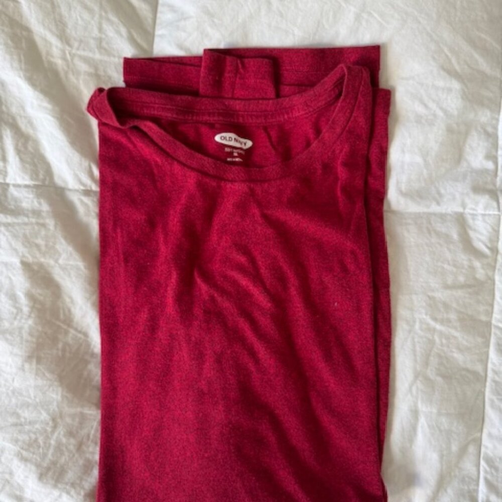 2 T-SHIRTS